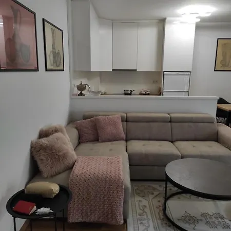 Star Apartment